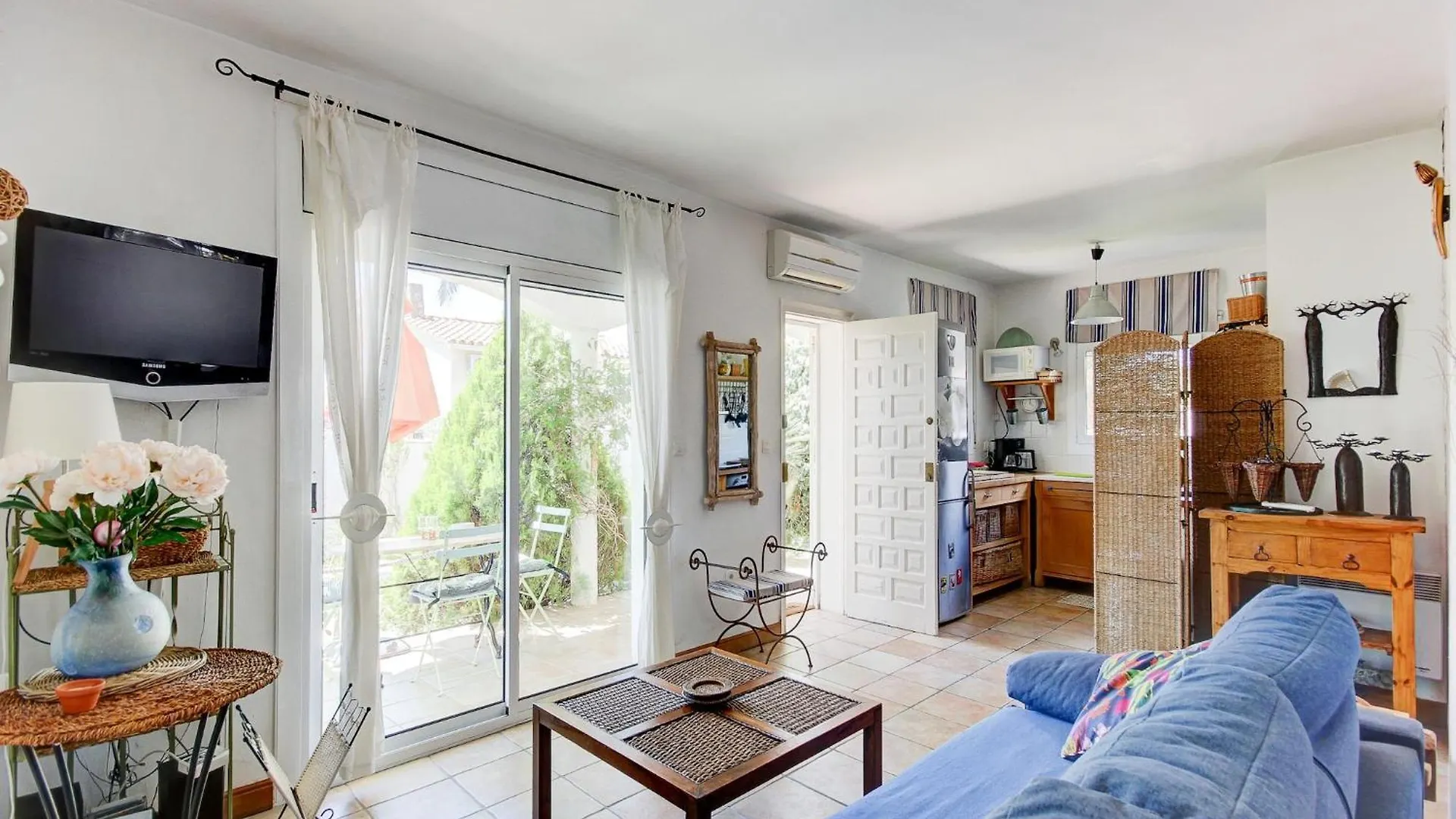 Lush Apartment With View Roses 0*,  Spain