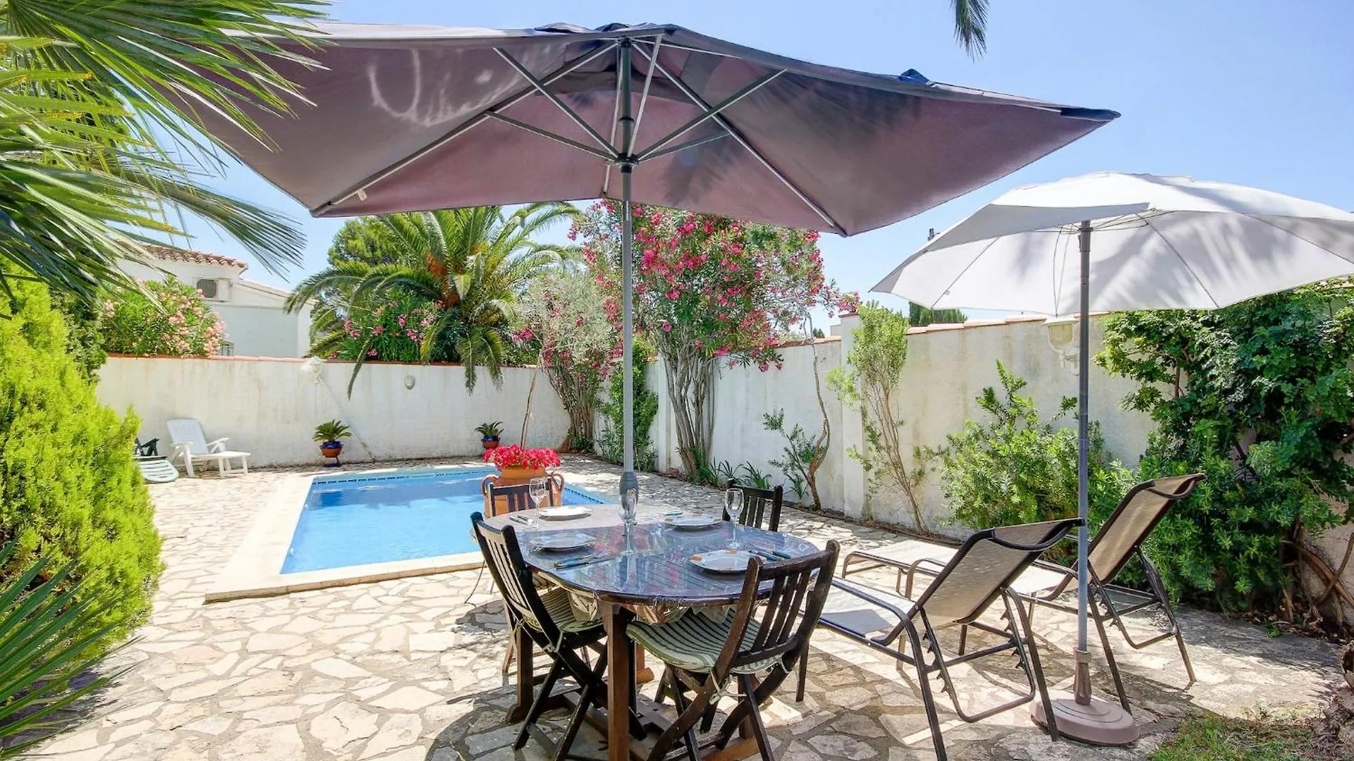 Lush Apartment With View Roses Holiday home