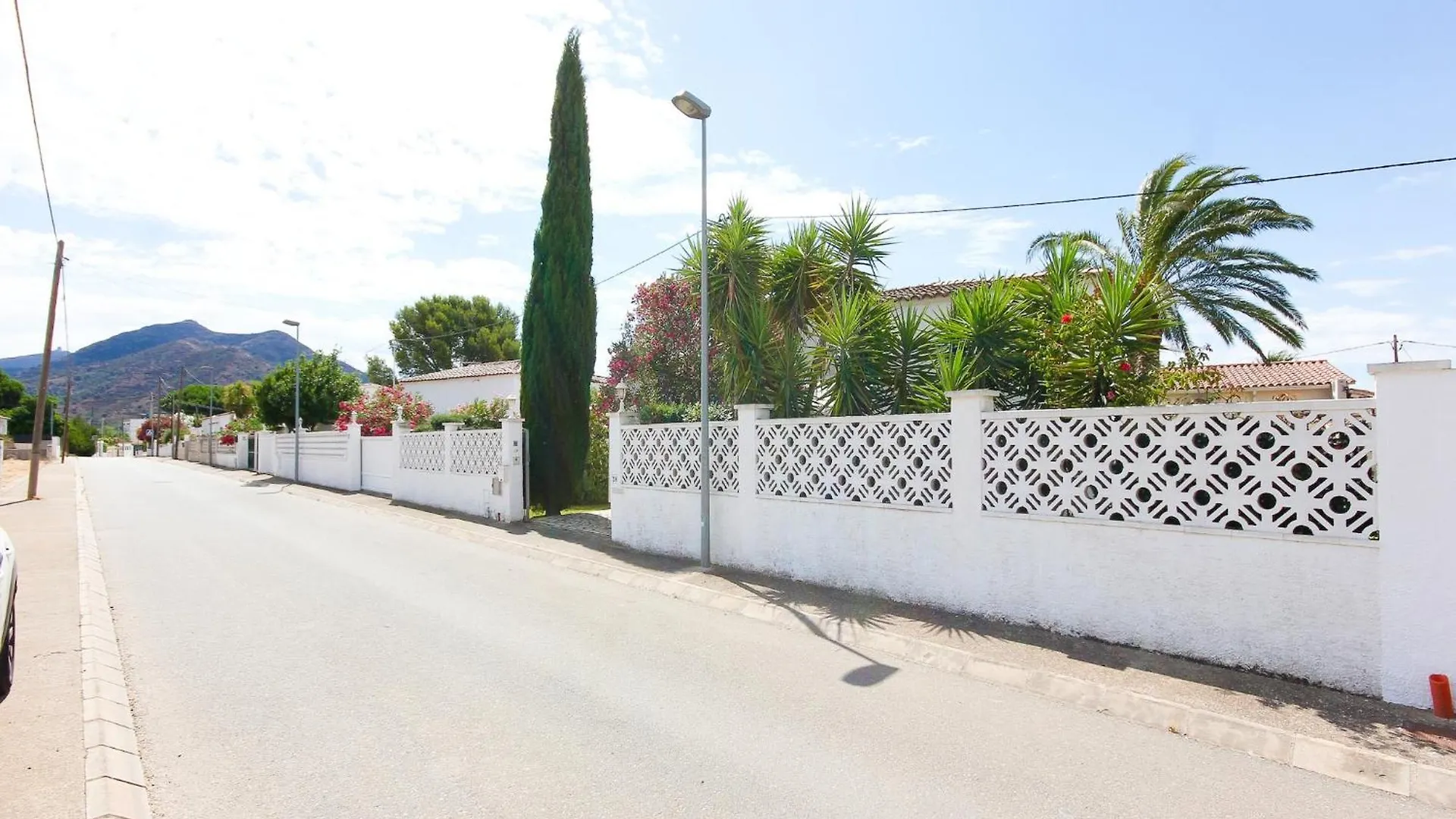 Lush Apartment With View Roses 0*,  Spain